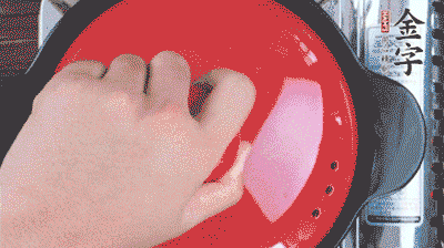 加香菇燉10分鐘后。