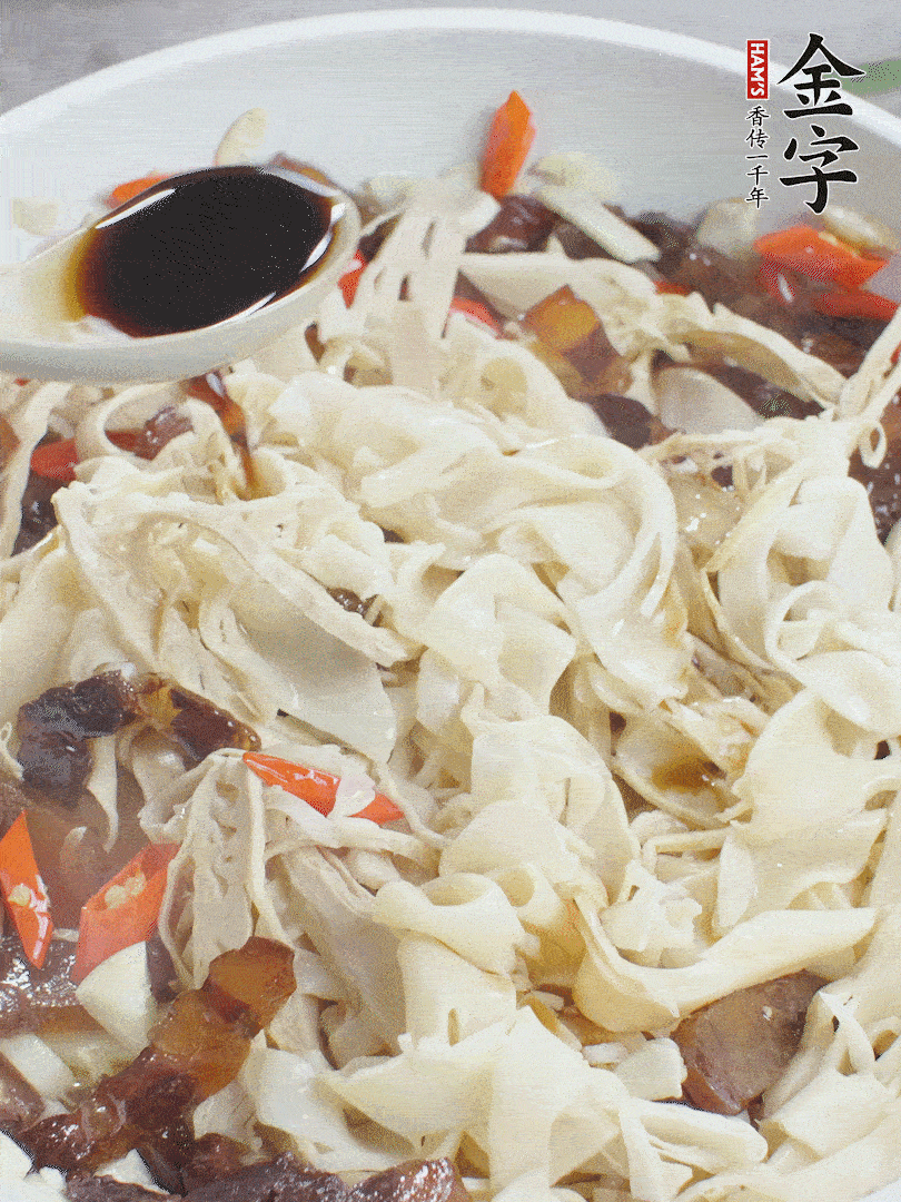 下糯米筍，淋一點生抽、蠔油調味。